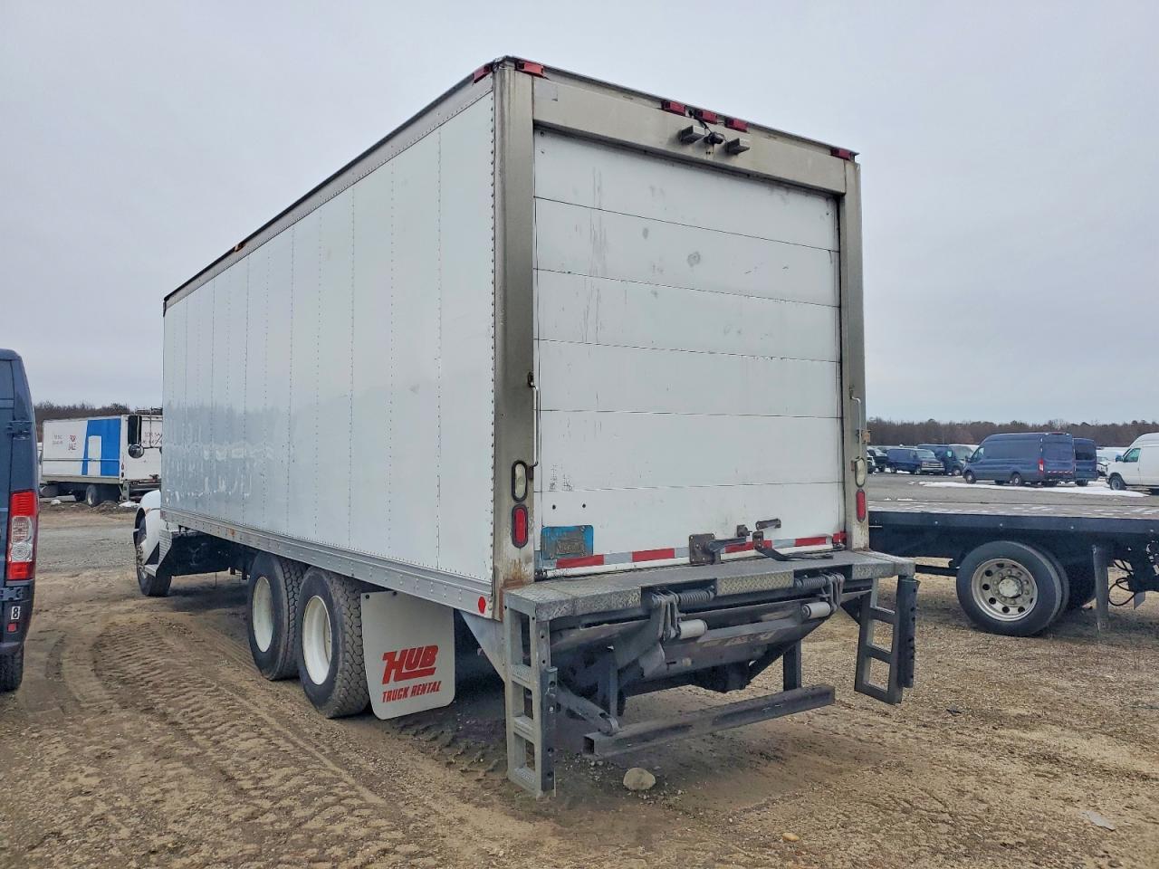 2017 Kenworth T330 BOX Truck