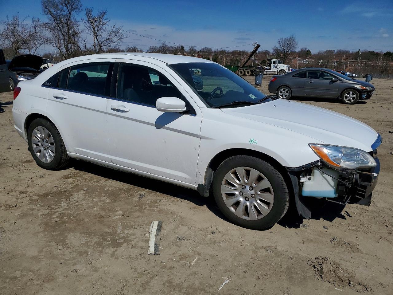 2013 Chrysler 200 lx