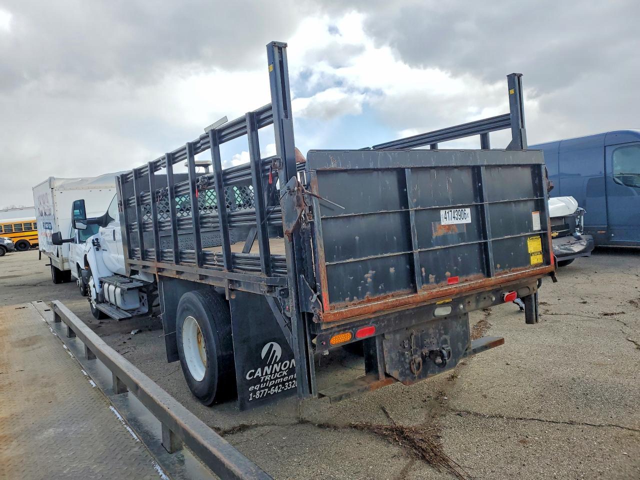 2017 Ford F650 Super Duty Flatbed Truck