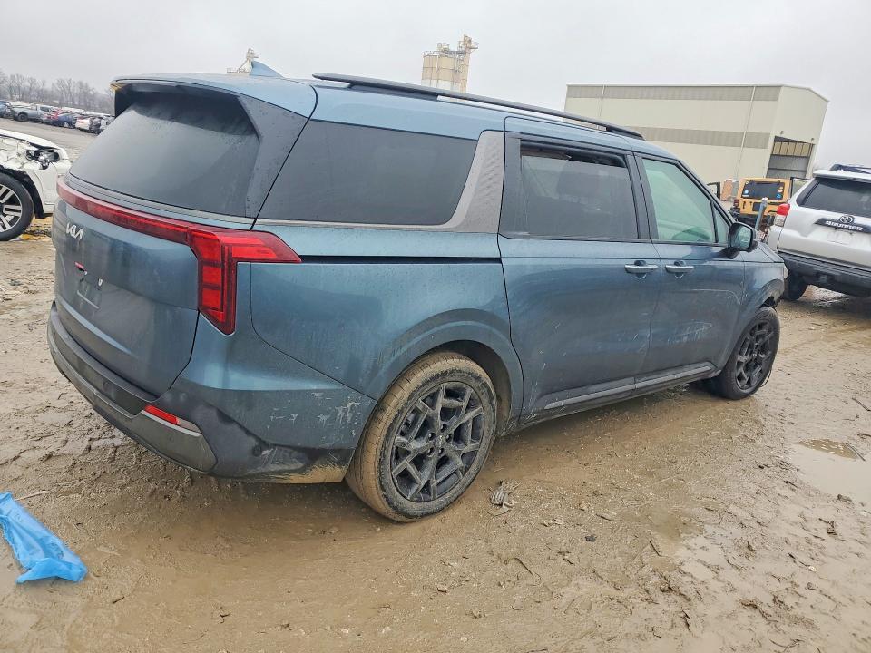 2025 KIA Carnival sx