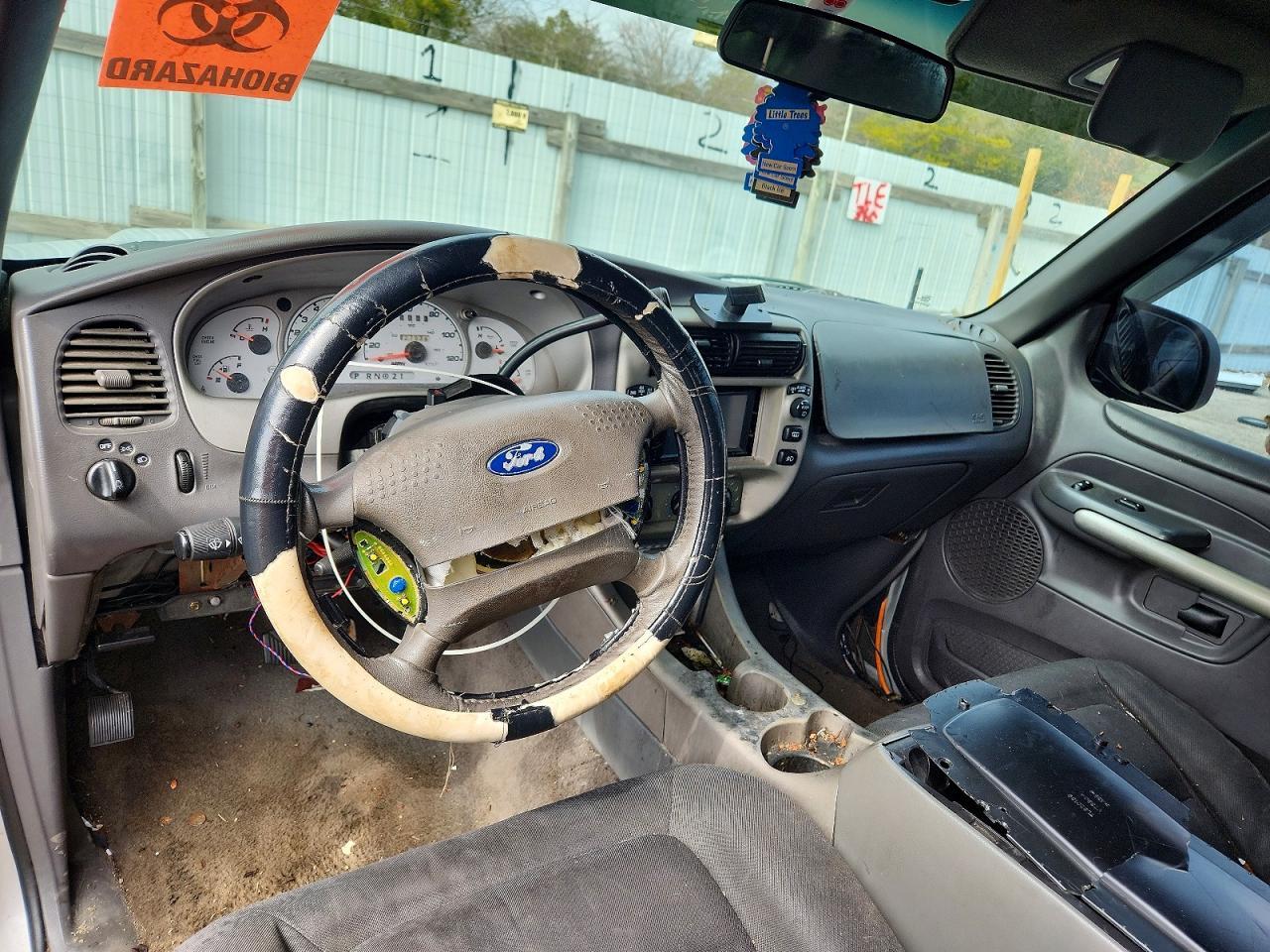 2002 Ford Explorer Sport