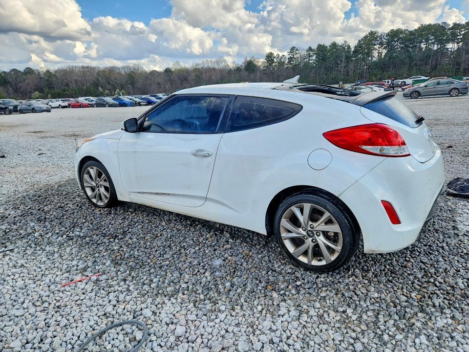 2016 Hyundai Veloster Base