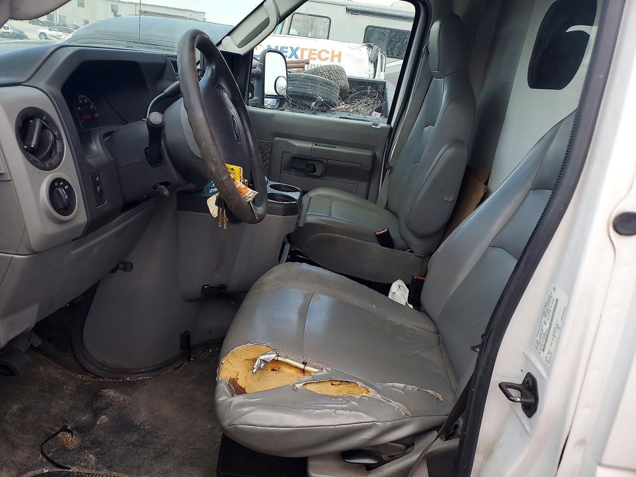 2015 Ford E350 Utility / Service Truck