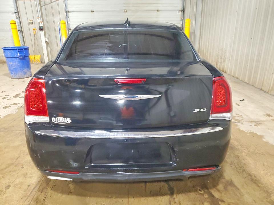 2018 Chrysler 300 Touring