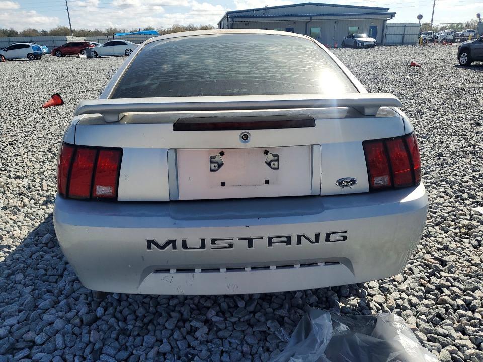2004 Ford Mustang