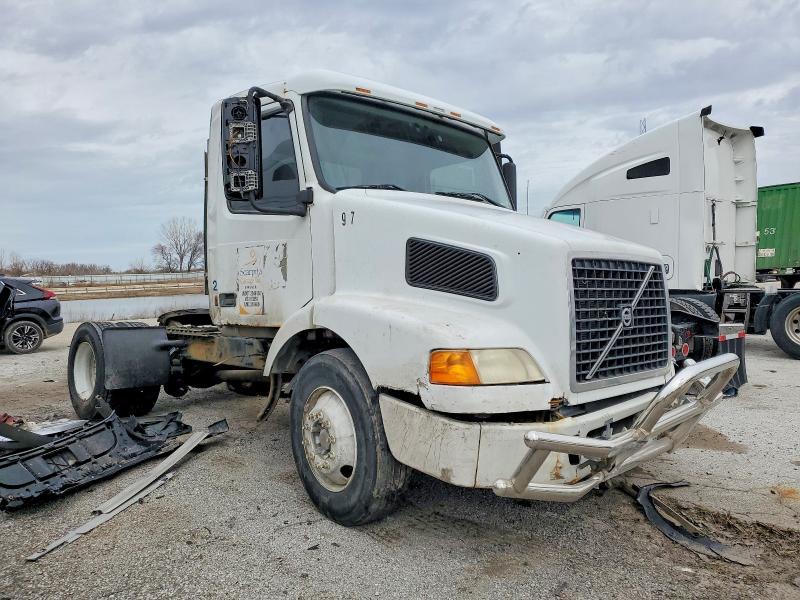 2006 Volvo VN VNM