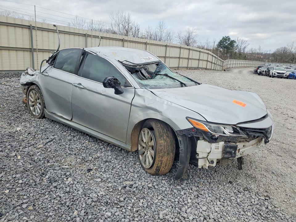2018 Toyota Camry le