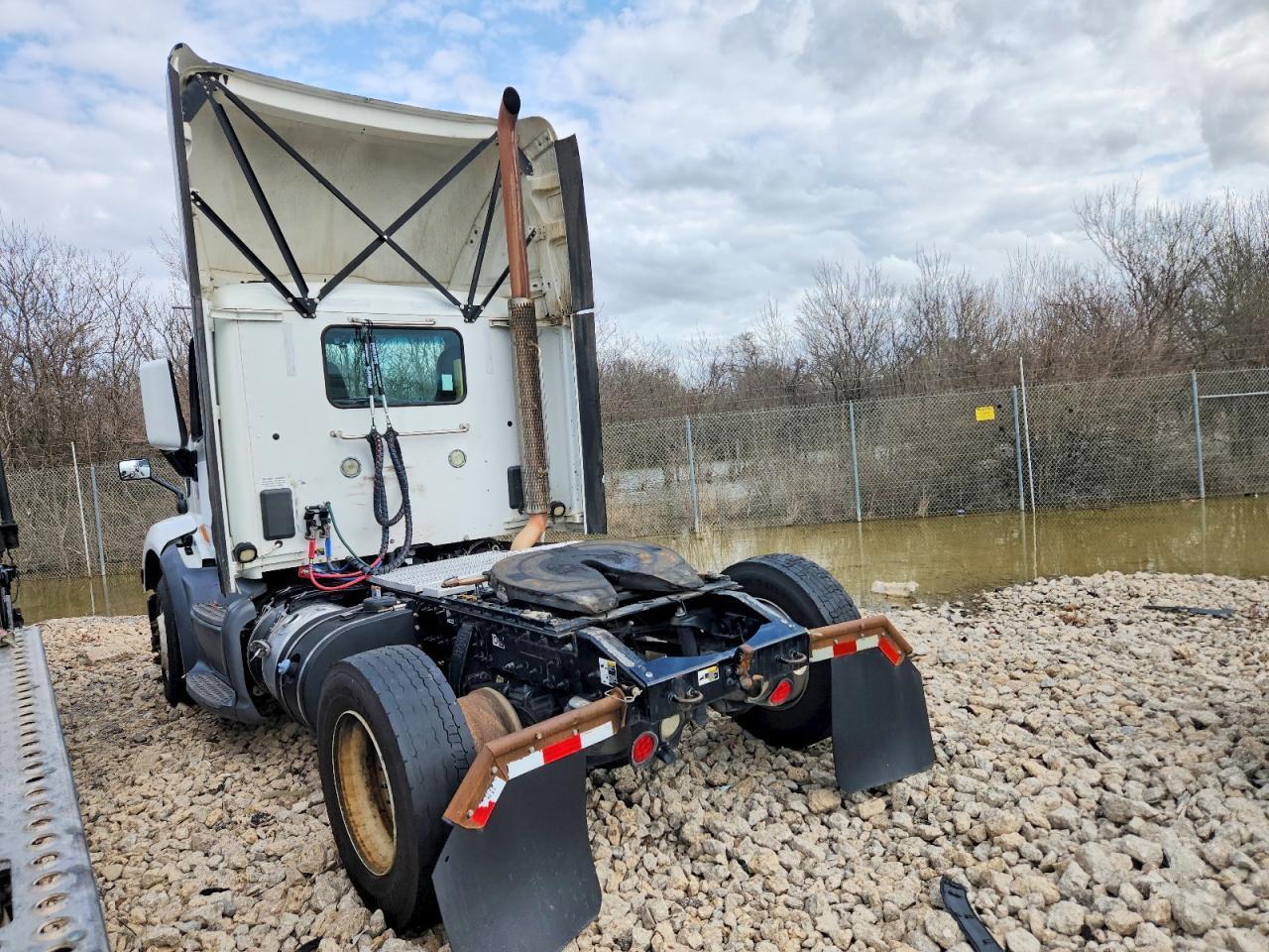 2017 Peterbilt 579 Semi Truck