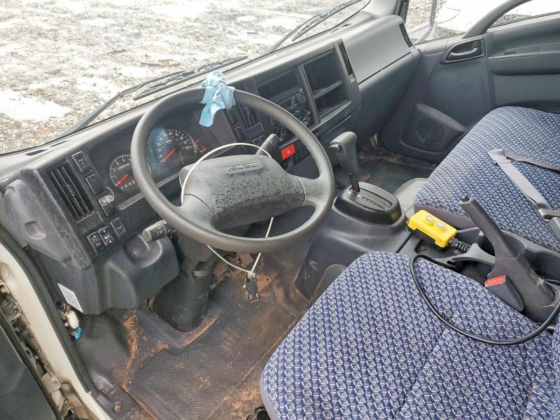2025 Isuzu NPR