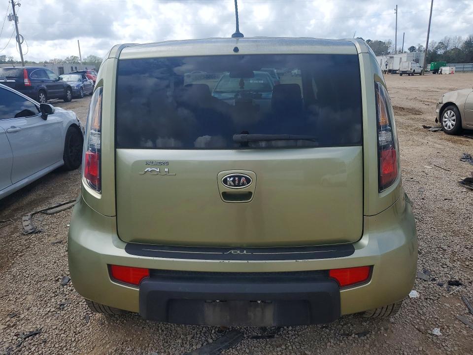 2011 KIA Soul +