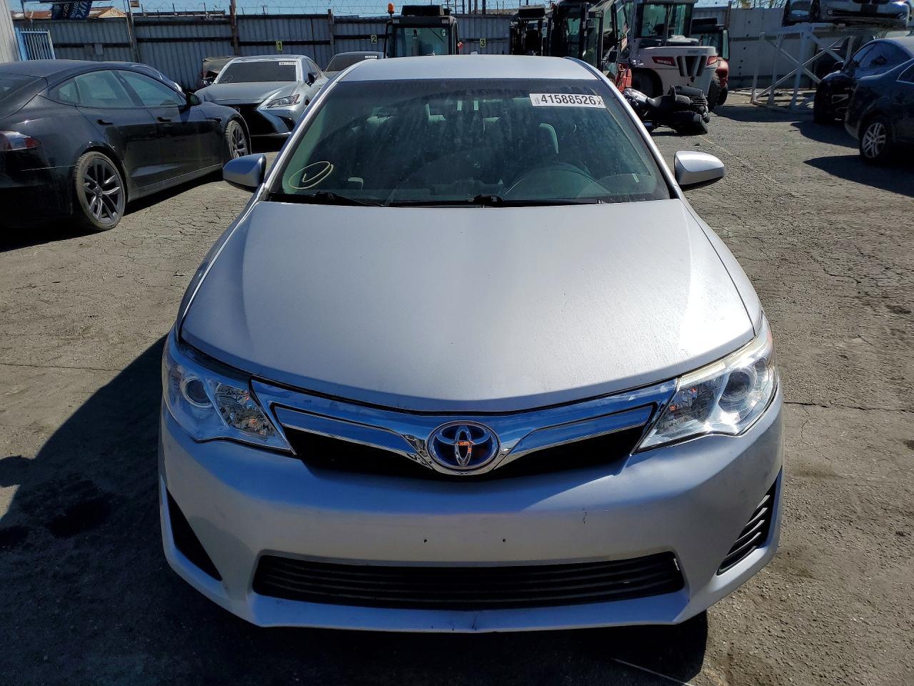 2014 Toyota Camry le