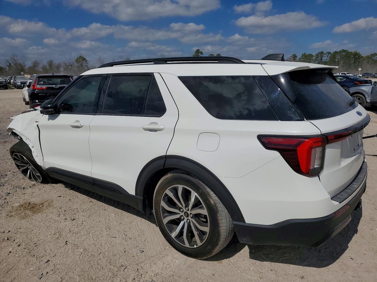 2025 Ford Explorer St-line
