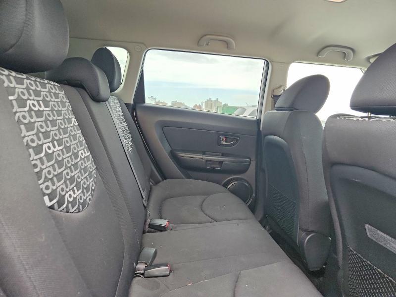 2011 KIA Soul +