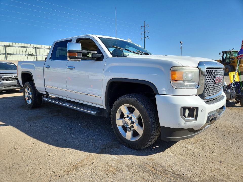 2016 GMC Sierra K2500 Denali