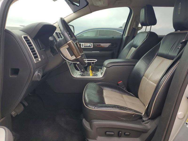 2009 Lincoln Townhouse MKX