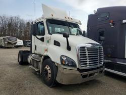 Freightliner Vehiculos salvage en venta: 2017 Freightliner Cascadia 113 Semi Truck