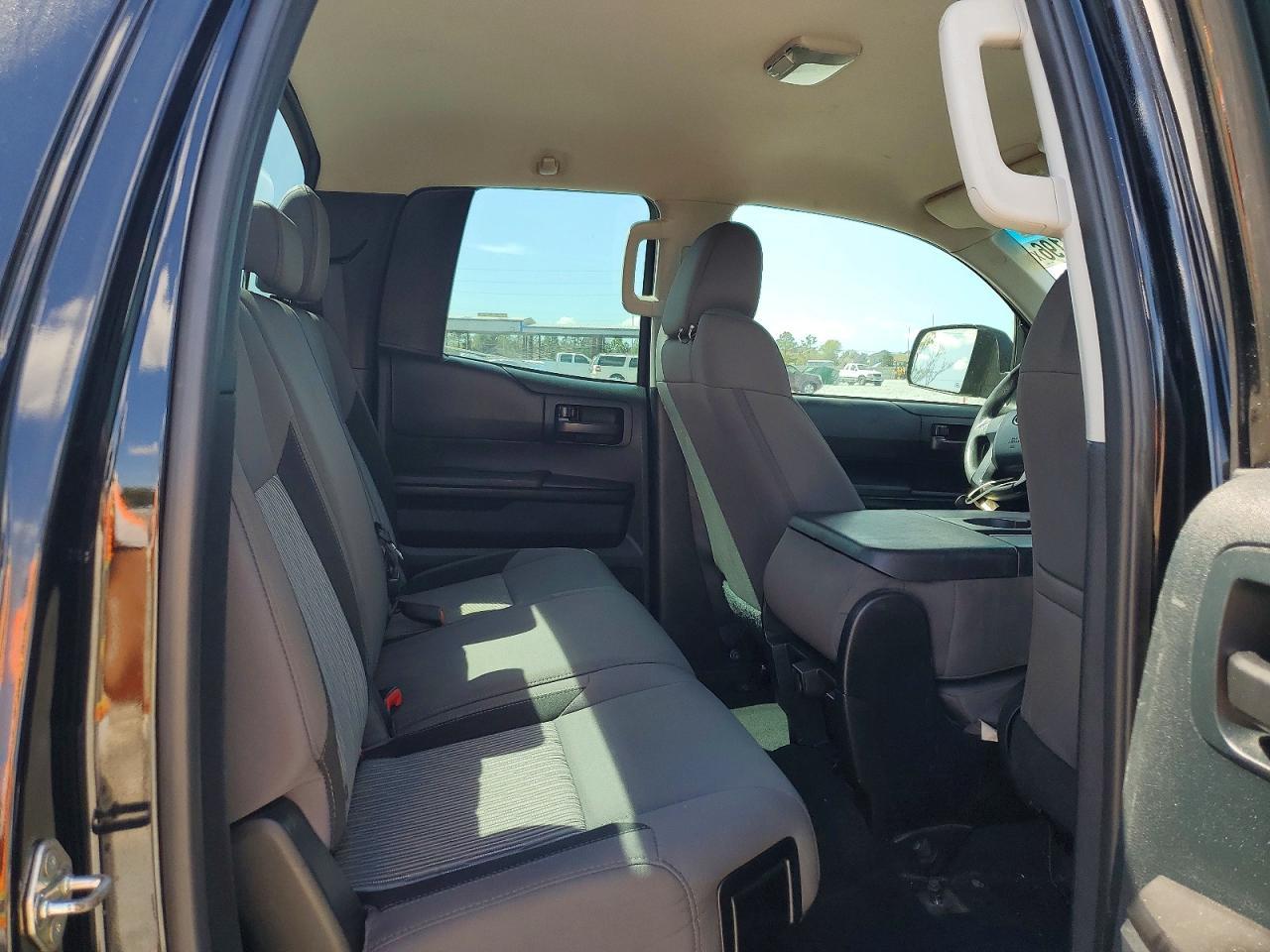 2017 Toyota Tundra SR