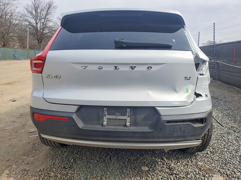 2020 Volvo Xc40 T4 Momentum