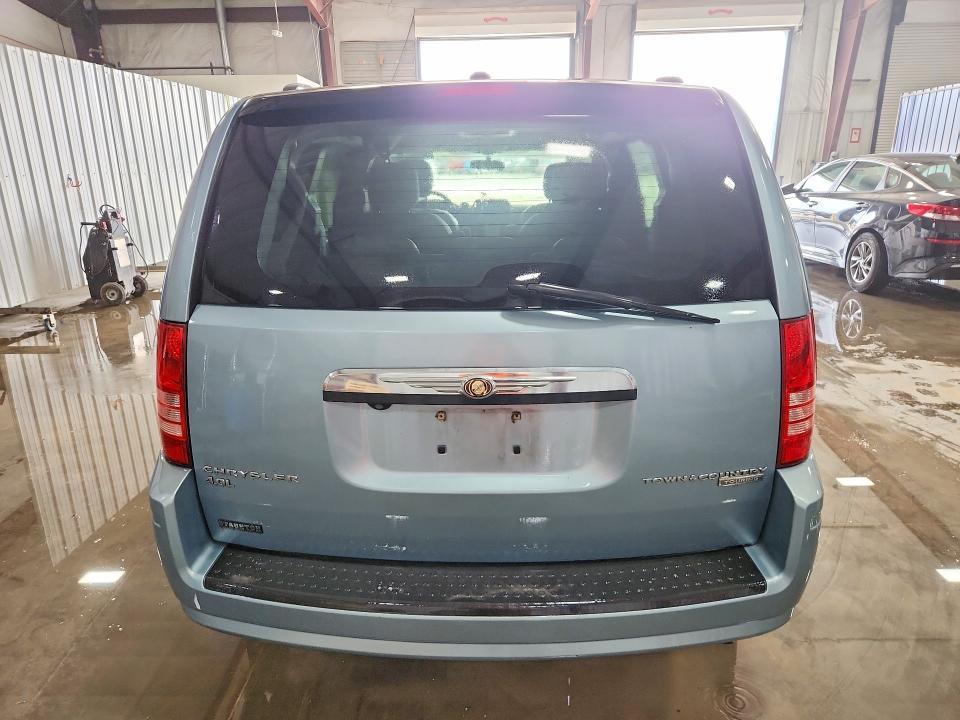 2010 Chrysler Town & Country Touring