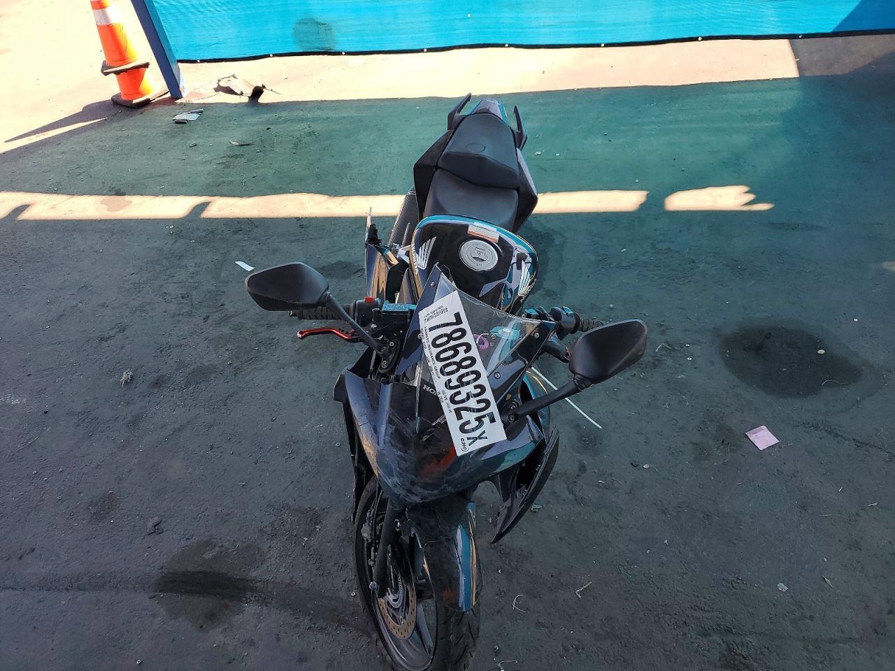 2016 Honda CBR300 RA