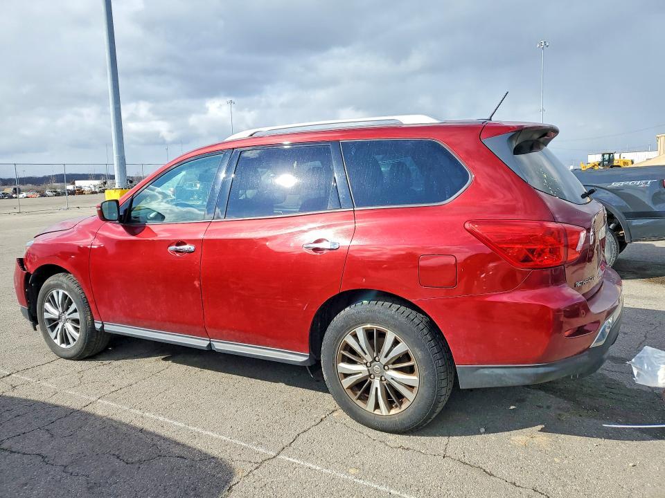 2018 Nissan Pathfinder sv
