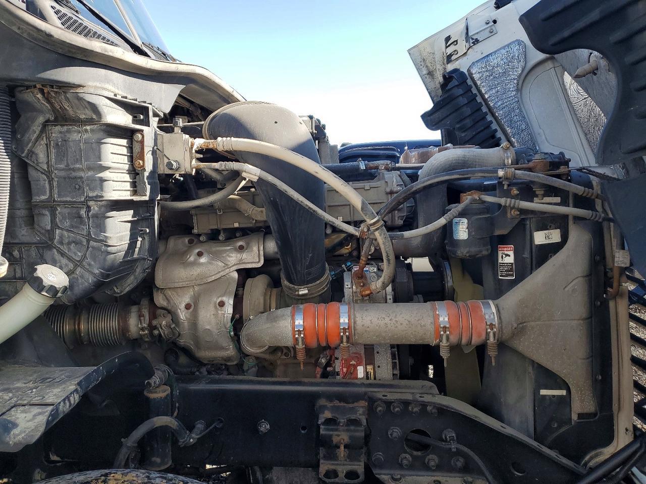 2018 Freigliner 2018 Freightliner Cascadia 125 Semi Truck