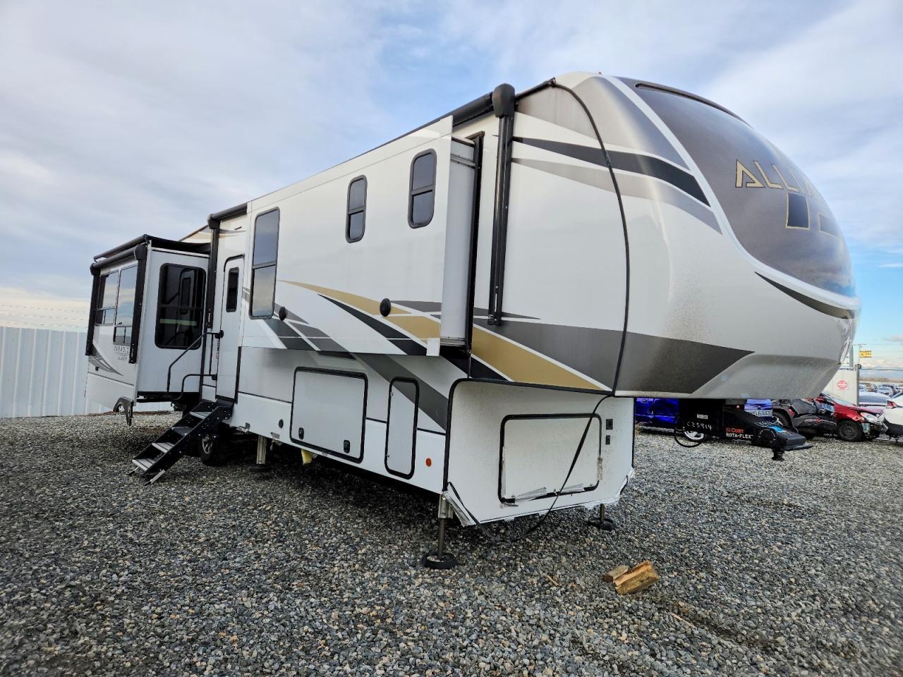 2022 Alliance Camper