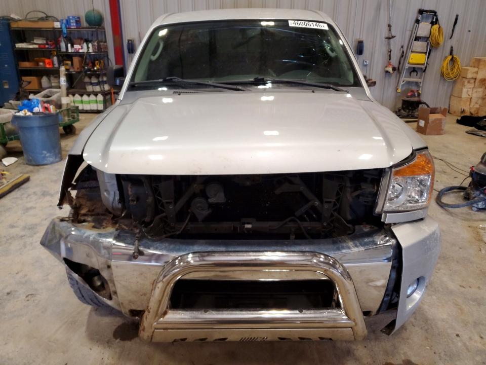 2009 Nissan Titan xe