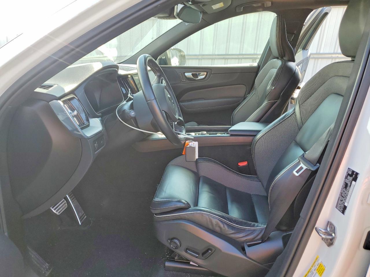 2021 Volvo Xc60 T5 R-design