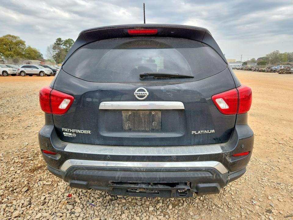 2018 Nissan Pathfinder Platinum