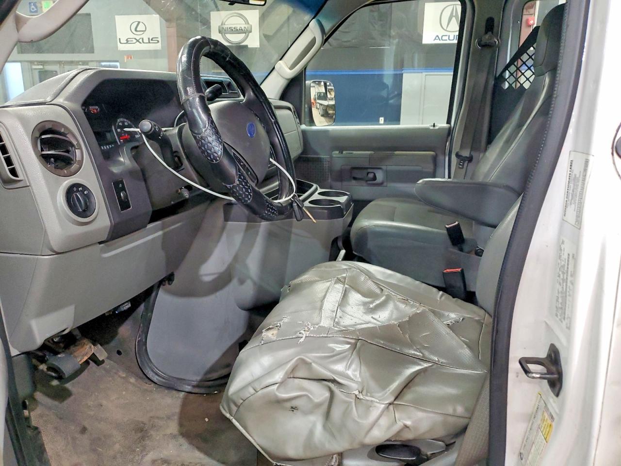 2011 Ford Econoline E250 van