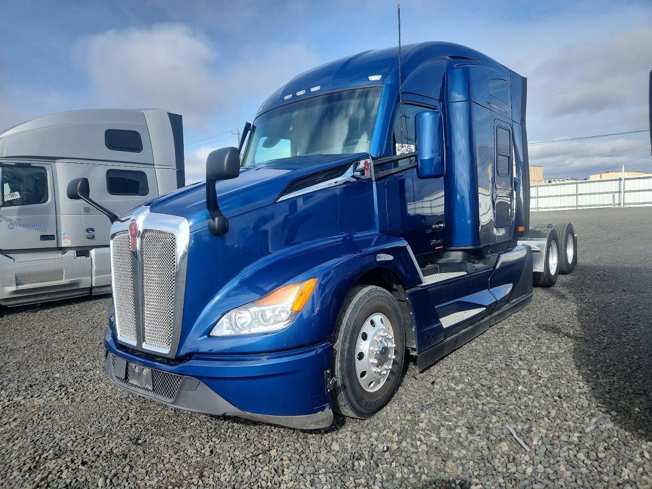 2023 Kenworth Constructi-Semi Truck