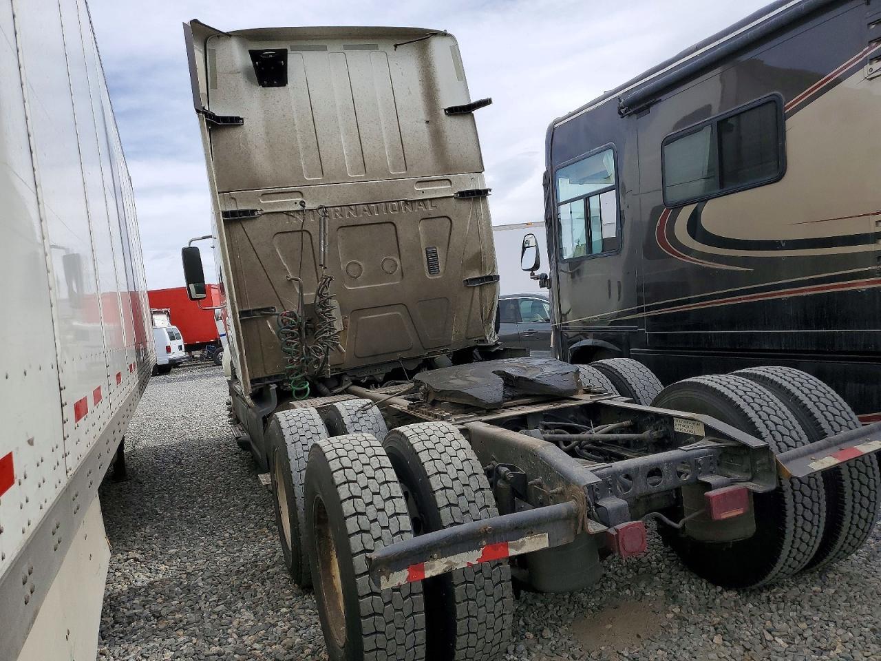 2016 International LF687 Semi Truck