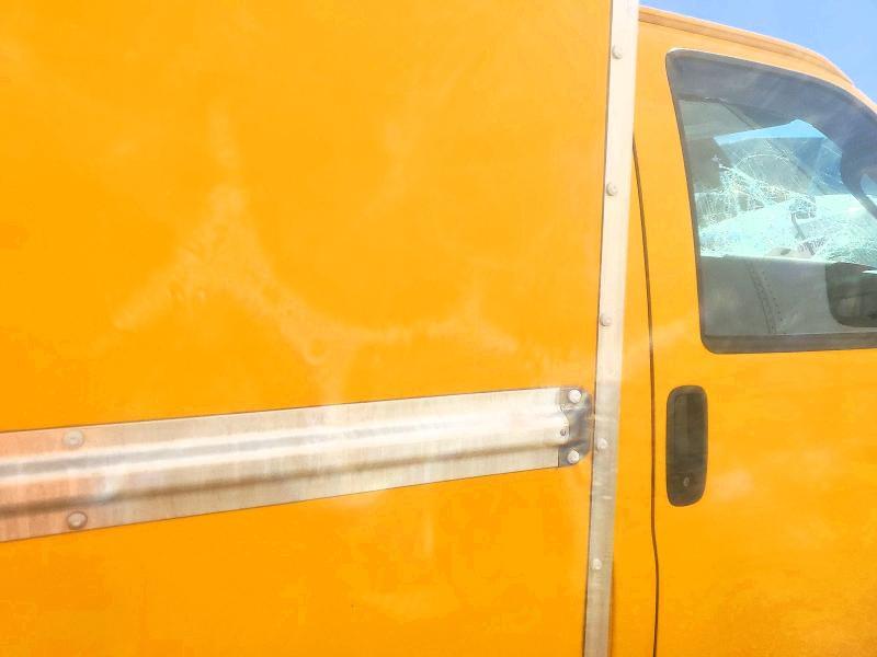 2021 GMC Savana BOX Truck