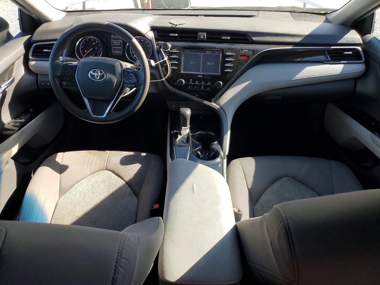 2020 Toyota Camry le