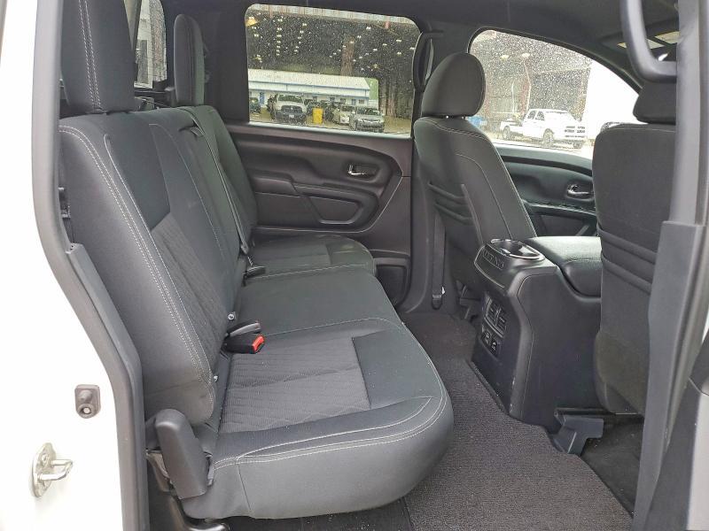 2019 Nissan Titan SV