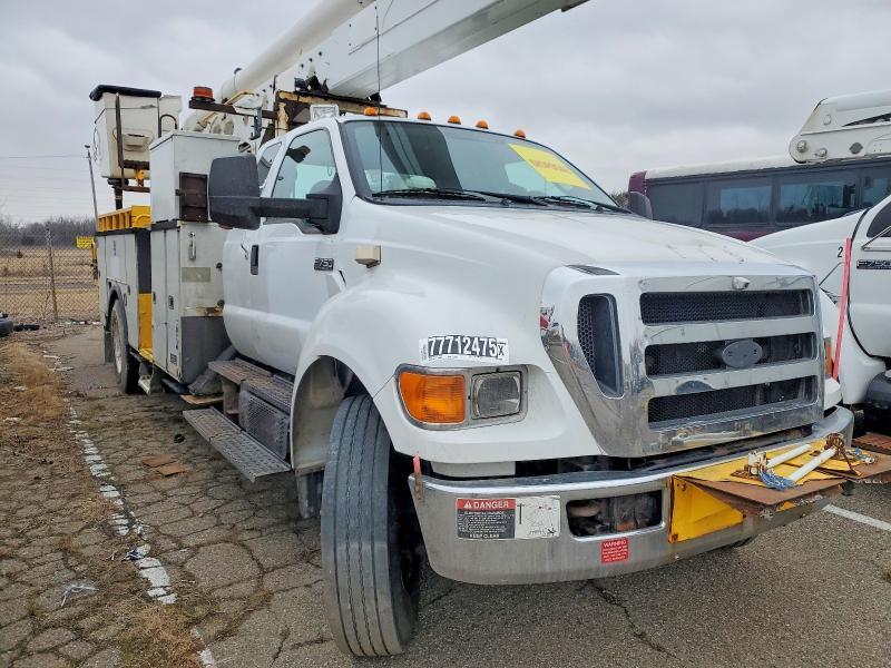 2012 Ford F750 Super Duty Bucket Truck