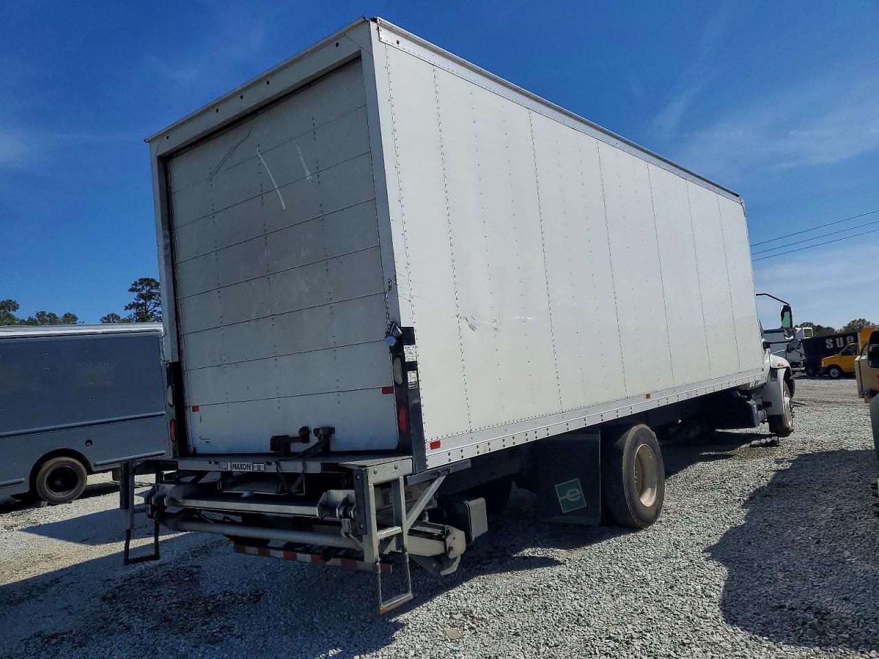 2020 International MV607 BOX Truck