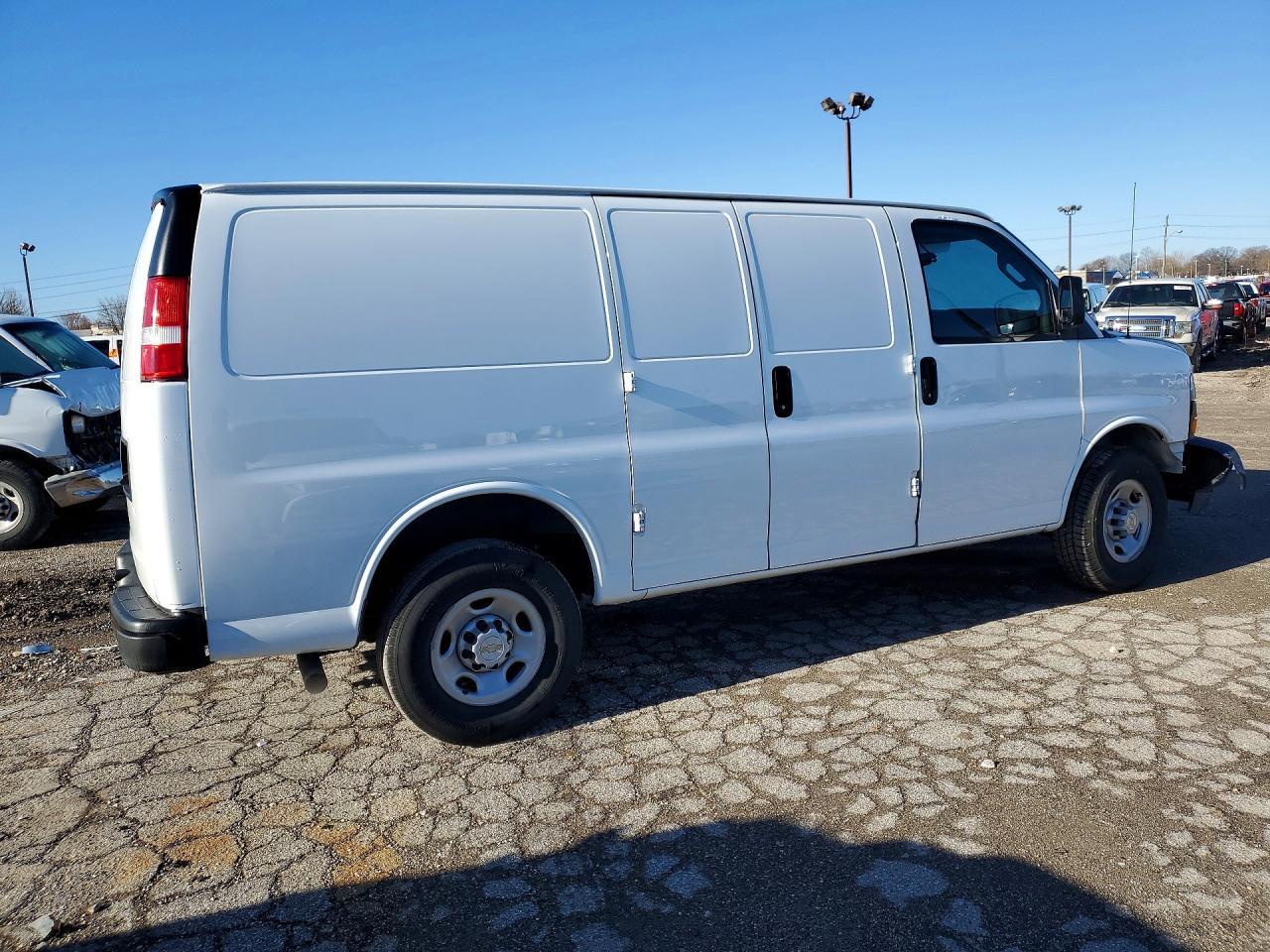 2022 Chevrolet Express 2500 Delivery Van