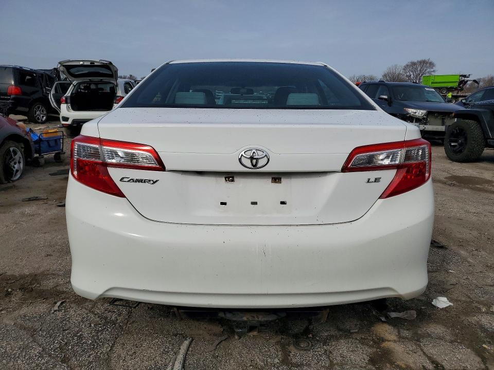 2014 Toyota Camry le