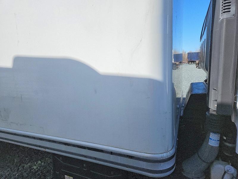 2017 Isuzu NPR HD BOX Truck