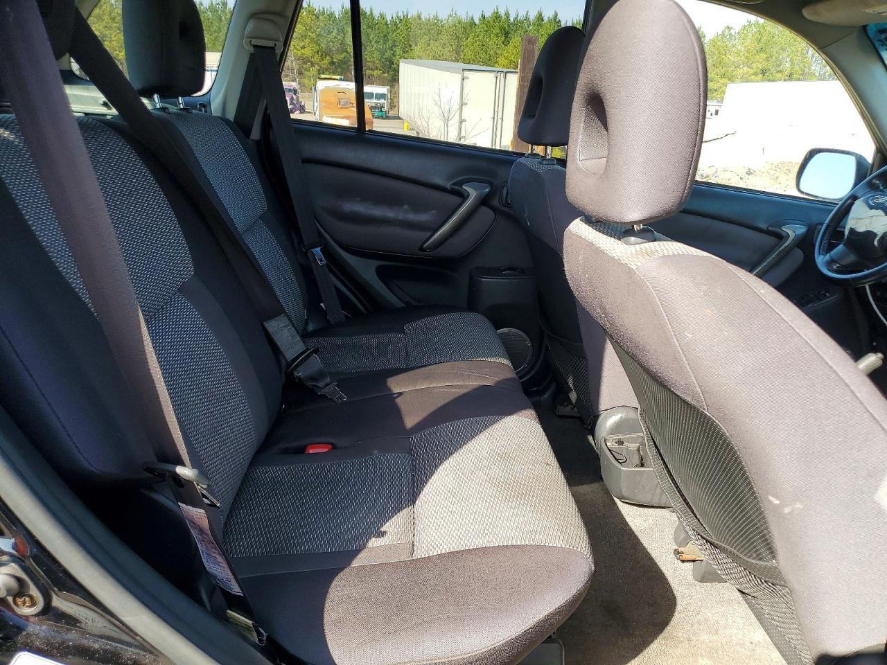 2004 Toyota Rav4 Base
