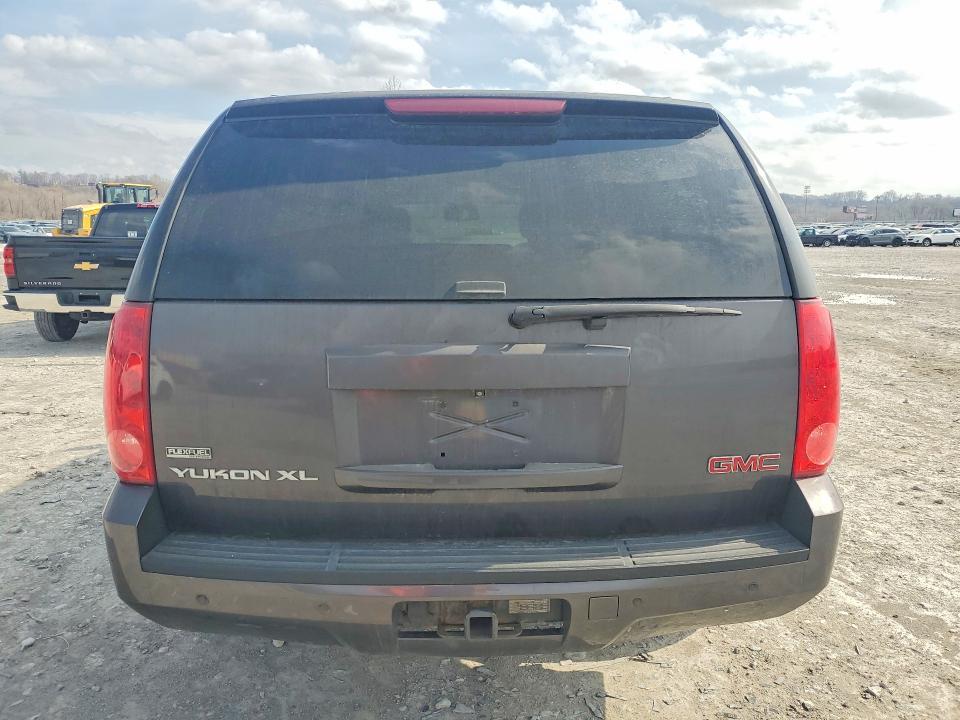 2010 GMC Yukon xl K1500 slt