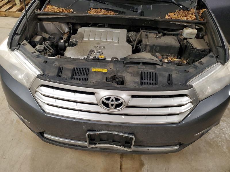 2012 Toyota Highlander se