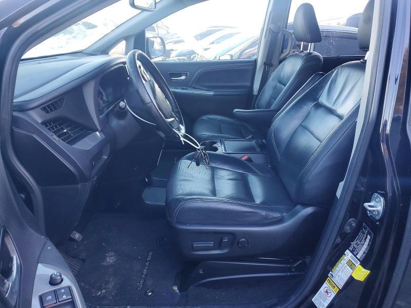 2016 Toyota Sienna se 8-passenger