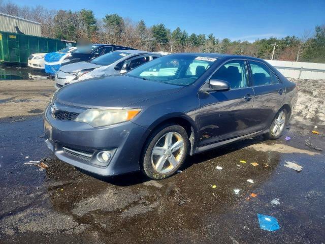 2014 Toyota Camry se