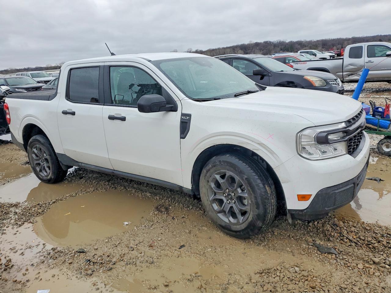 2023 Ford Maverick XL