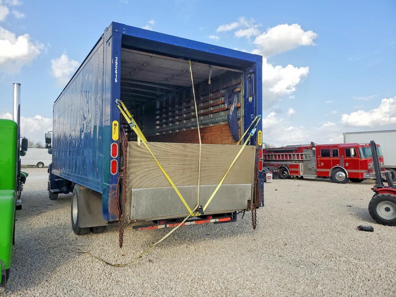 2009 Hino 338 BOX Truck