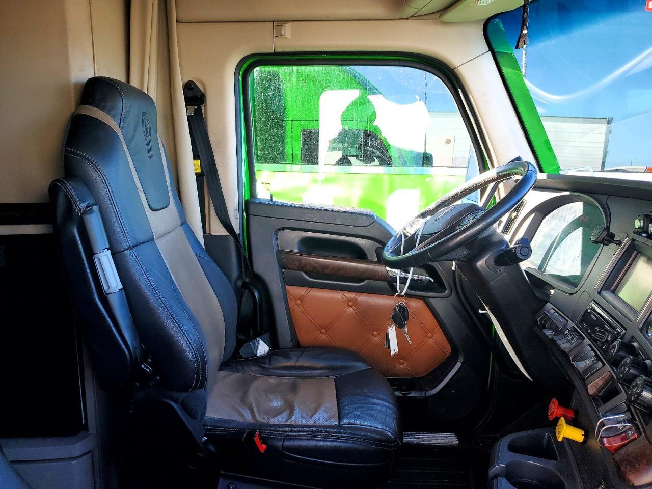 2023 Kenworth T680 Semi Truck
