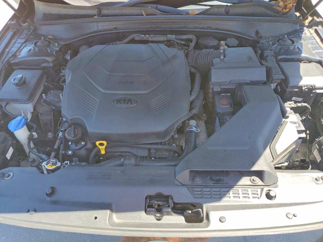 2017 KIA Cadenza Premium